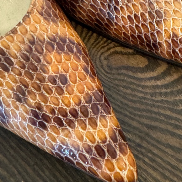 Bellofatto brown leather snake 3” heels Size 7.5 - Picture 3 of 6